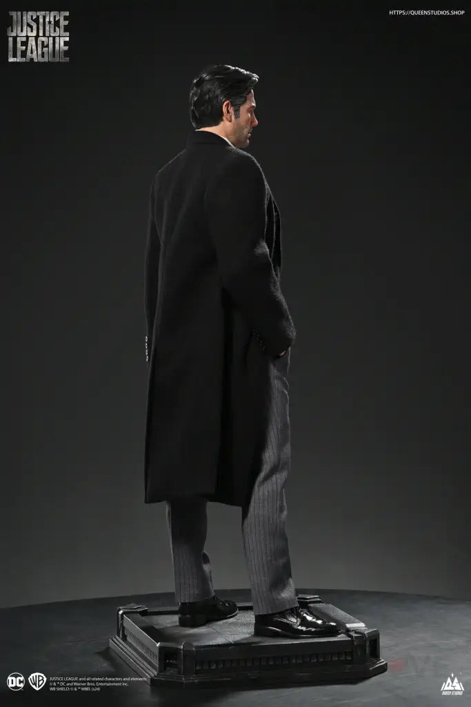 Queen Studios Bruce Wayne (Ben Affleck) Scale Figure