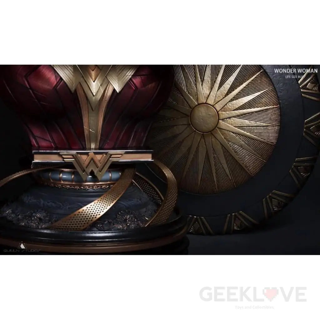 Queen Studios: Wonder Woman Life Size Bust - GeekLoveph