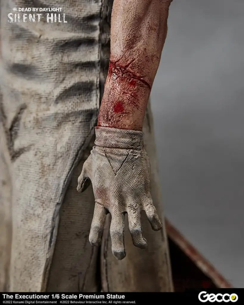 Red Pyramid Thing (The Executioner) 1/6 Scale Premium Statue - GeekLoveph