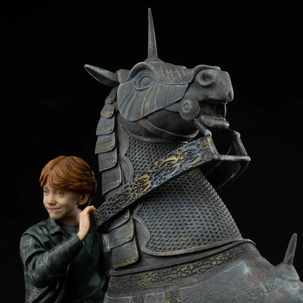 Ron Weasley (Wizard Chess) 1/10 Deluxe Art Scale Statue - GeekLoveph