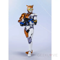 S.H.Figuarts Kamen Rider Valkyrie Rushing Cheetah - GeekLoveph