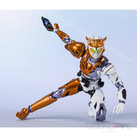 S.H.Figuarts Kamen Rider Valkyrie Rushing Cheetah - GeekLoveph