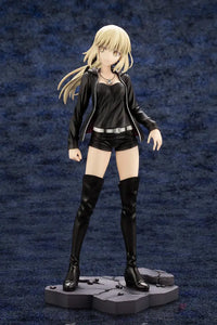 Saber/Altria Pendragon Alter Casual Ver. Scale Figure