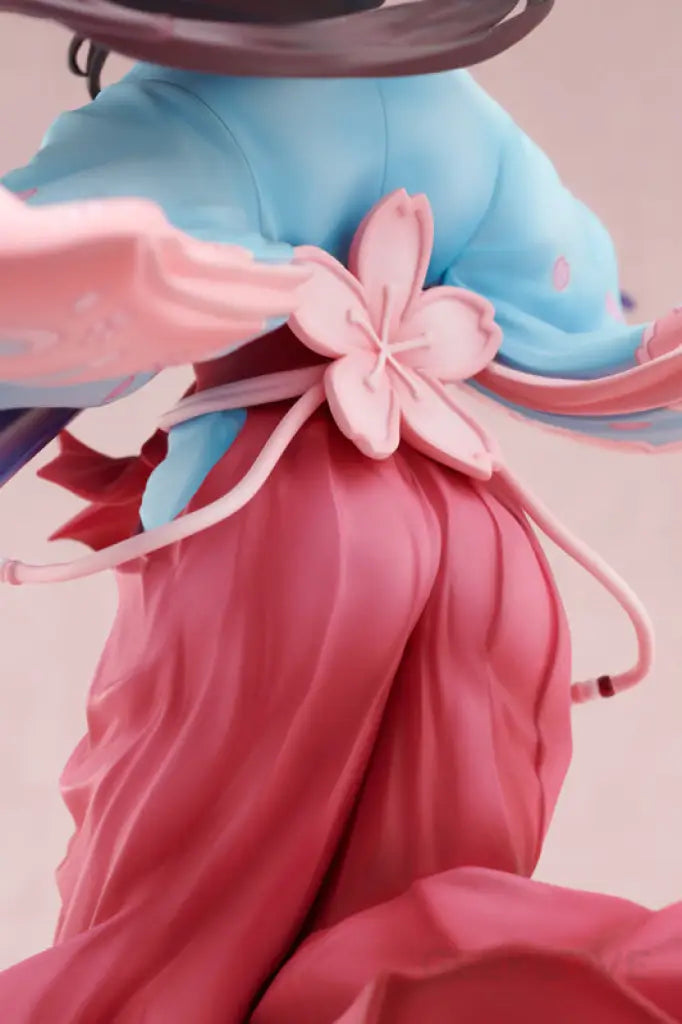 Sakura Amamiya 1/7 Scale Figure - GeekLoveph