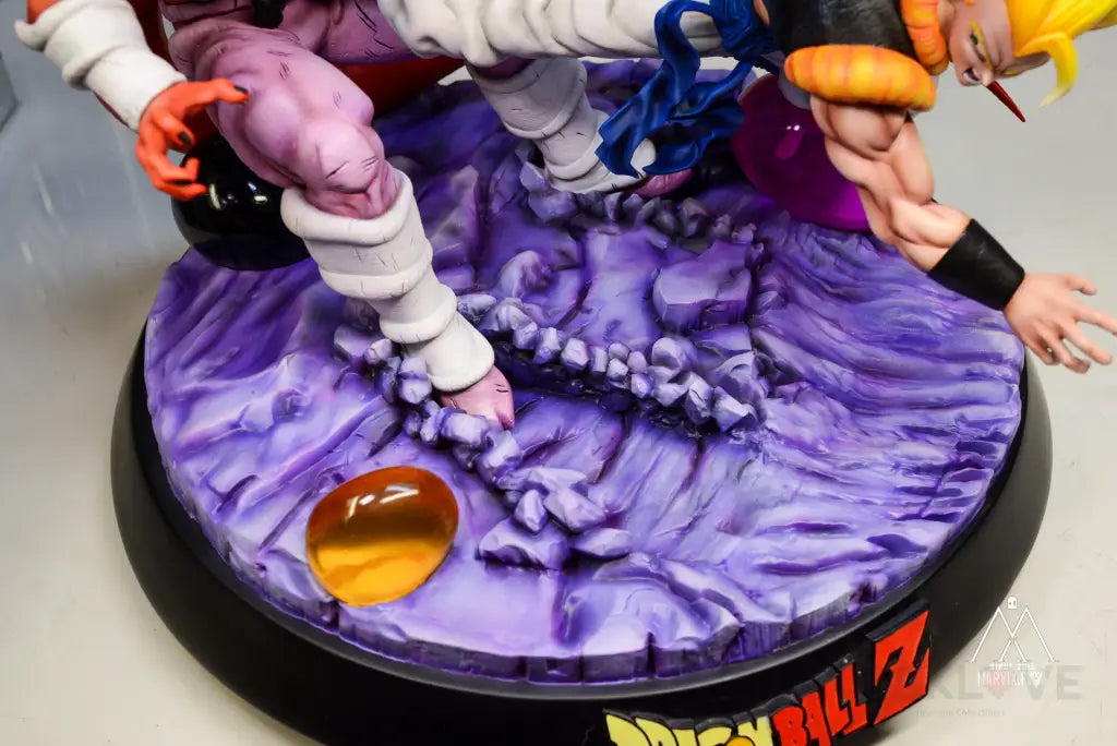 Shogun Studios: Gogeta Vs. Janemba 1/6 Scale Diorama - GeekLoveph