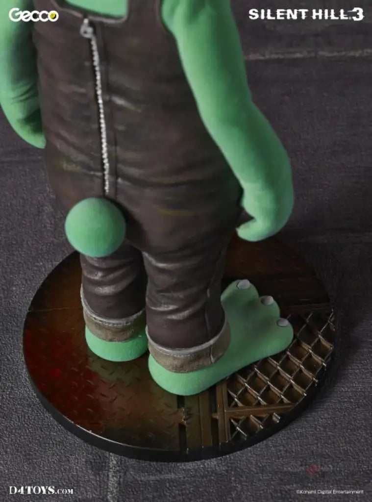 Silent Hill 3 Robbie the Rabbit (Green Version) 1/6 Scale Statue - GeekLoveph