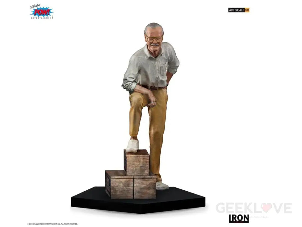 Stan Lee Art Scale 1/10 Statue - GeekLoveph