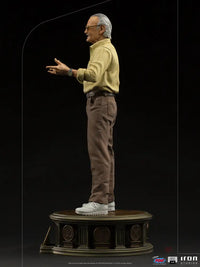 Stan Lee Legacy Replica 1/4 Scale Statue - GeekLoveph