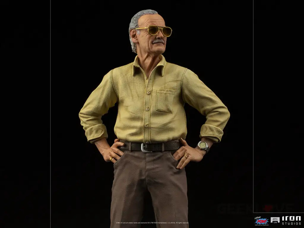 Stan Lee Legacy Replica 1/4 Scale Statue - GeekLoveph