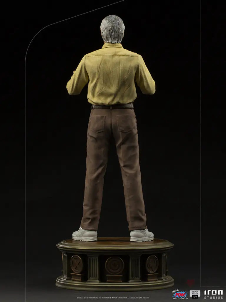 Stan Lee Legacy Replica 1/4 Scale Statue - GeekLoveph