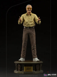 Stan Lee Legacy Replica 1/4 Scale Statue - GeekLoveph