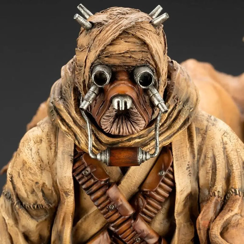 Star Wars ArtFX Artist Series Tusken Raider (Barbaric Desert Tribe) Statue