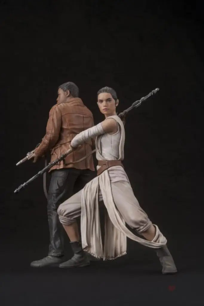 Star Wars ArtFX+ Rey & Finn Statue Set (The Force Awakens) - GeekLoveph