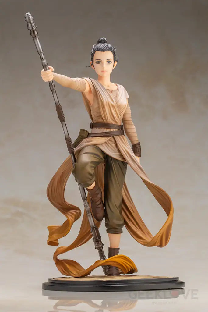 STAR WARS Artist Series Rey Descendant of Light ARTFX - GeekLoveph