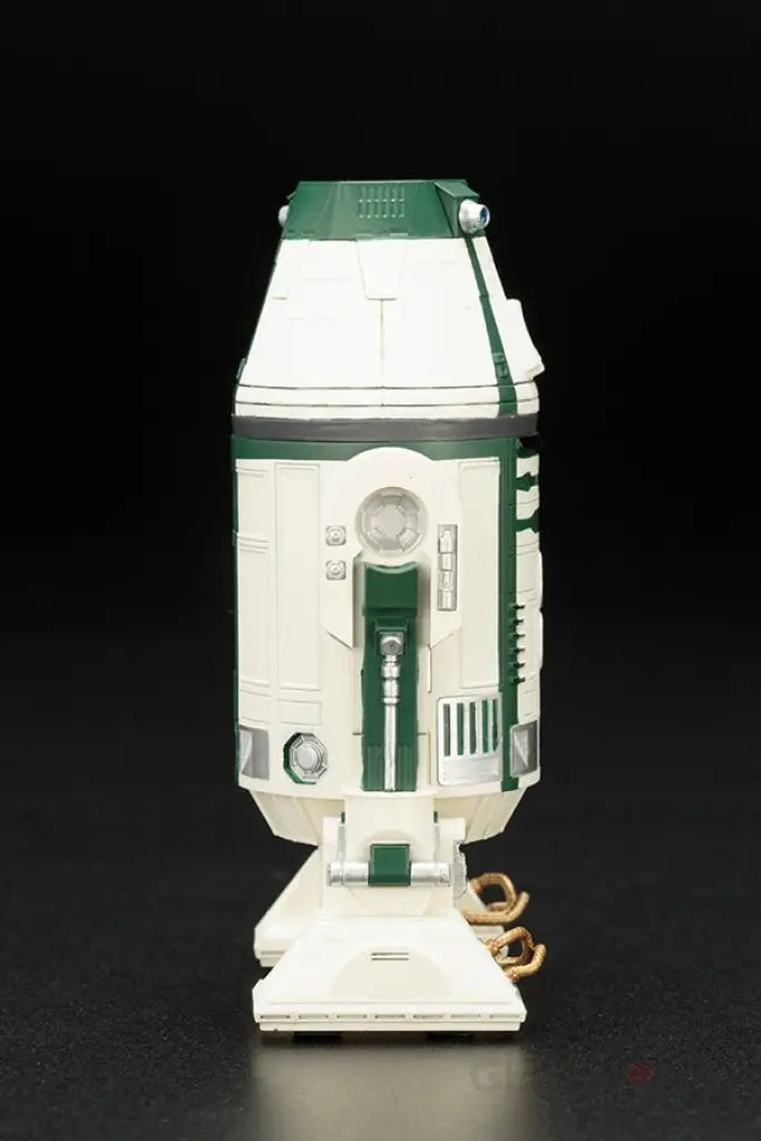 STAR WARS R4-M9 ARTFX+ CELEBRATION EXCLUSIVE - GeekLoveph