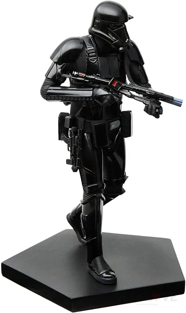 Star Wars Rogue One Death Trooper 1/10 Art Scale - GeekLoveph