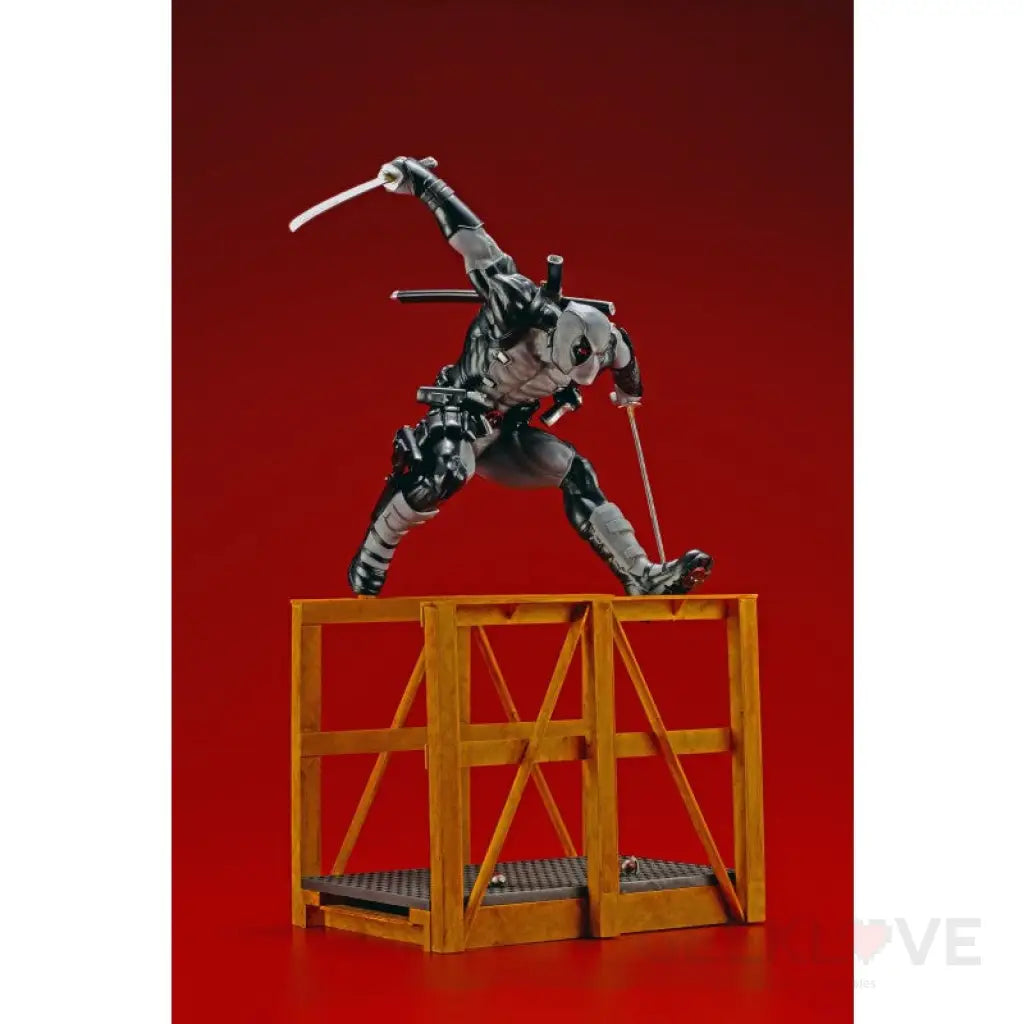 Super Deadpool X-Force Limited Edition ARTFX - GeekLoveph