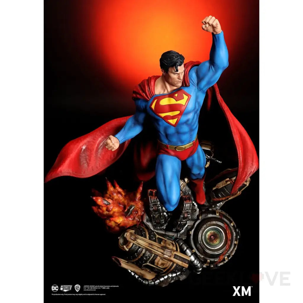 Superman Classic Series 1/6 Scale Statue XM Studios – GEEKLOVEPH TOY STORE