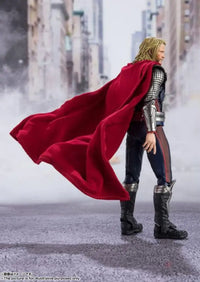 The Avengers S.H.Figuarts Thor (Avengers Assemble Edition) - GeekLoveph