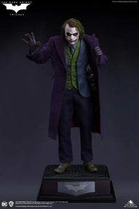 The Dark Knight Heath Ledger Joker 1/4 Scale Statue - GeekLoveph