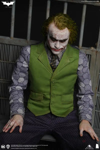 The Dark Knight Joker 1/6 Scale Figure (Deluxe) - GeekLoveph