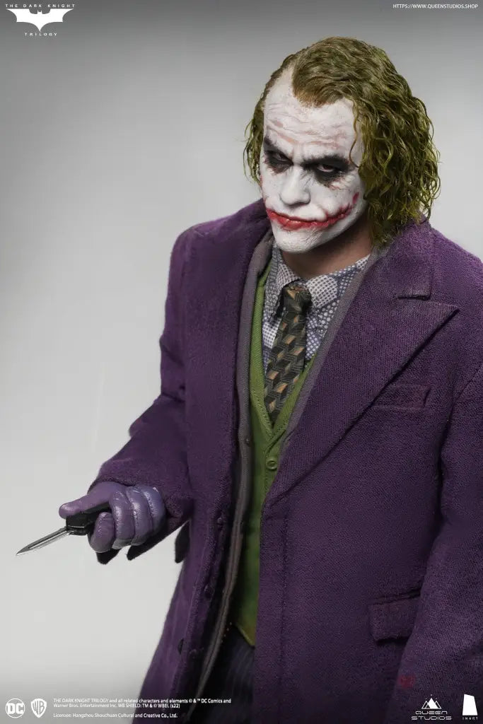 The Dark Knight Joker 1/6 Scale Figure (Deluxe) - GeekLoveph