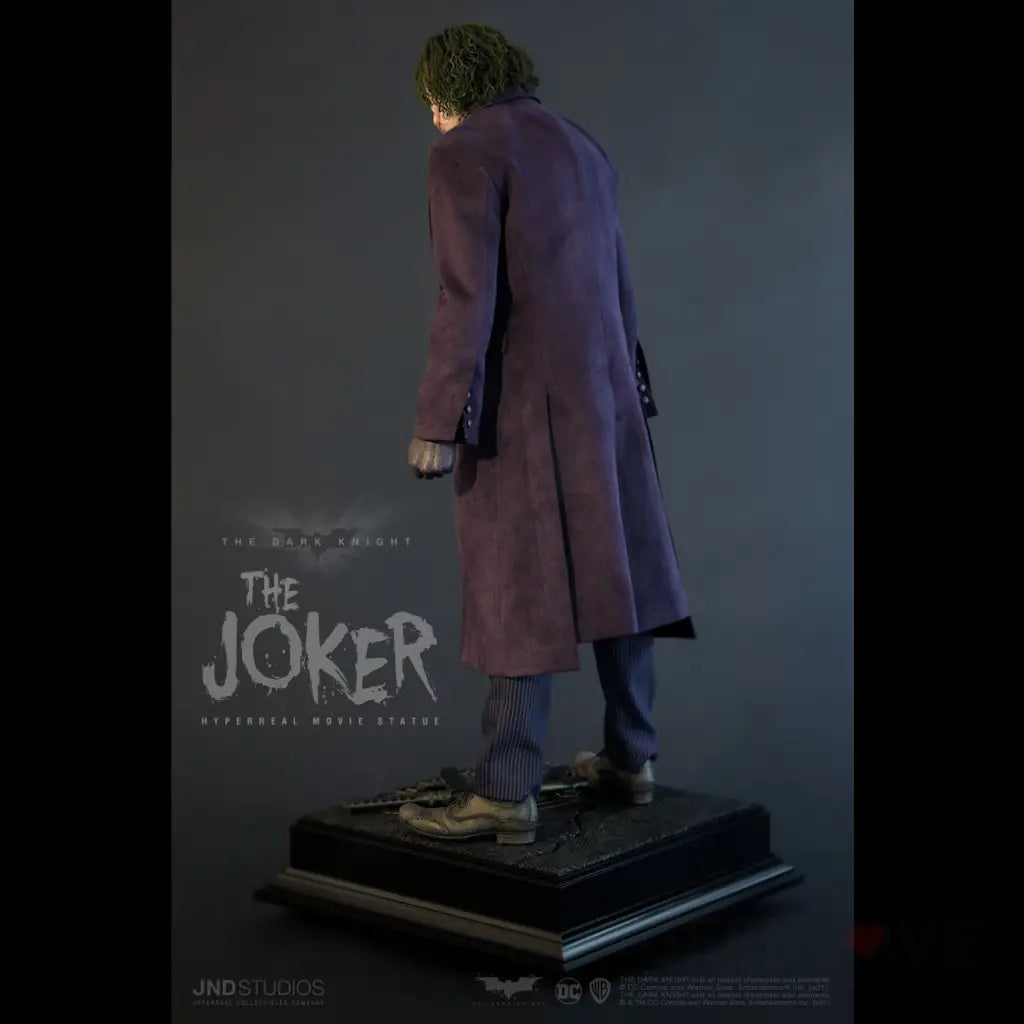 The Dark Knight - The Joker Hyperreal 1/3 Scale Statue - GeekLoveph