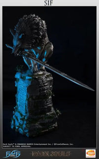 The Great Grey Wolf Sif Statue