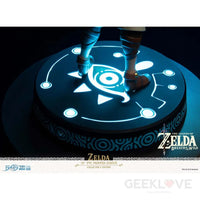 The Legend of Zelda: Breath of the Wild - Zelda (Collector's Ed.) - GeekLoveph