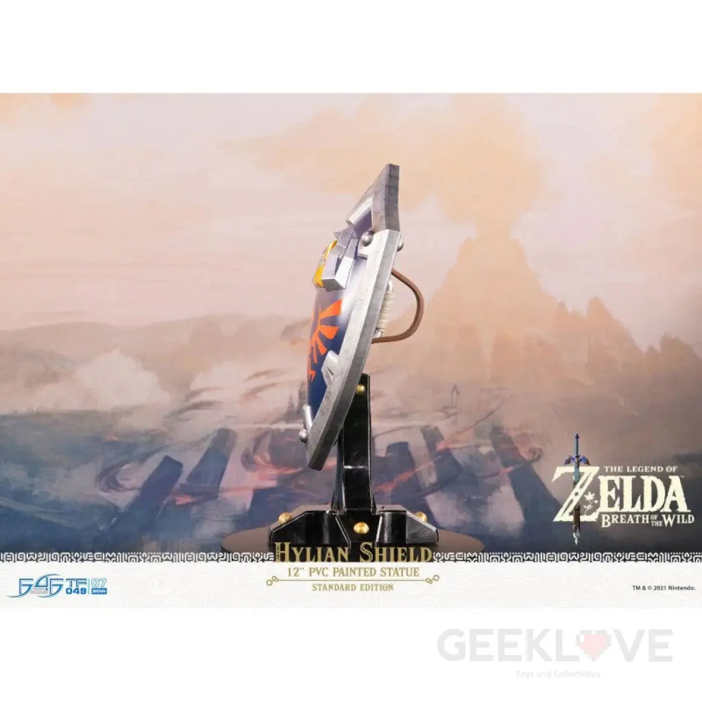 The Legend of Zelda: Breath of the Wild Hylian Shield - GeekLoveph