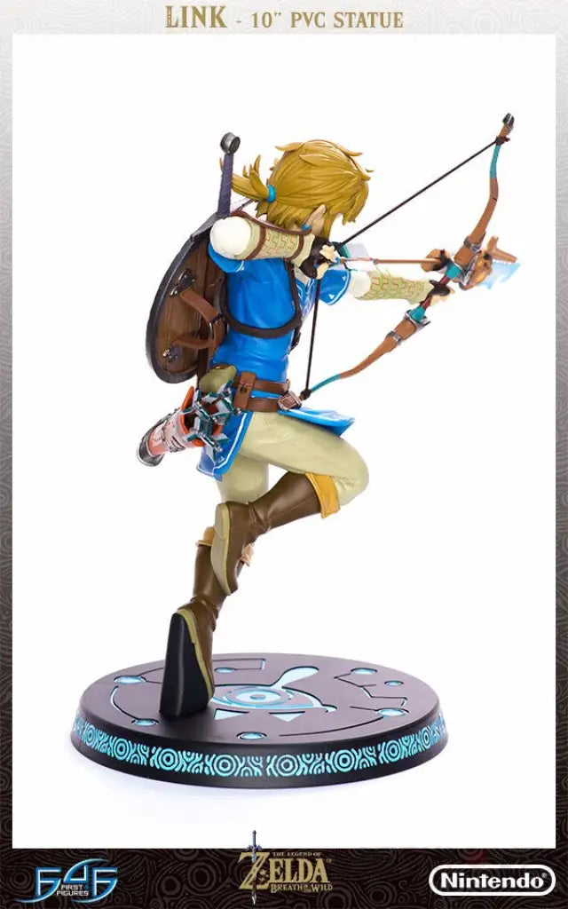 The Legend of Zelda: Breath of the Wild Link Statue - 2022 Reissue - GeekLoveph