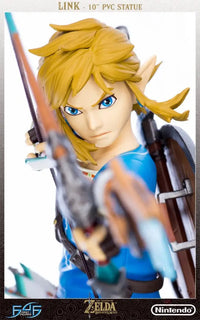 The Legend of Zelda: Breath of the Wild Link Statue - 2022 Reissue - GeekLoveph