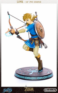 The Legend of Zelda: Breath of the Wild Link Statue - 2022 Reissue - GeekLoveph