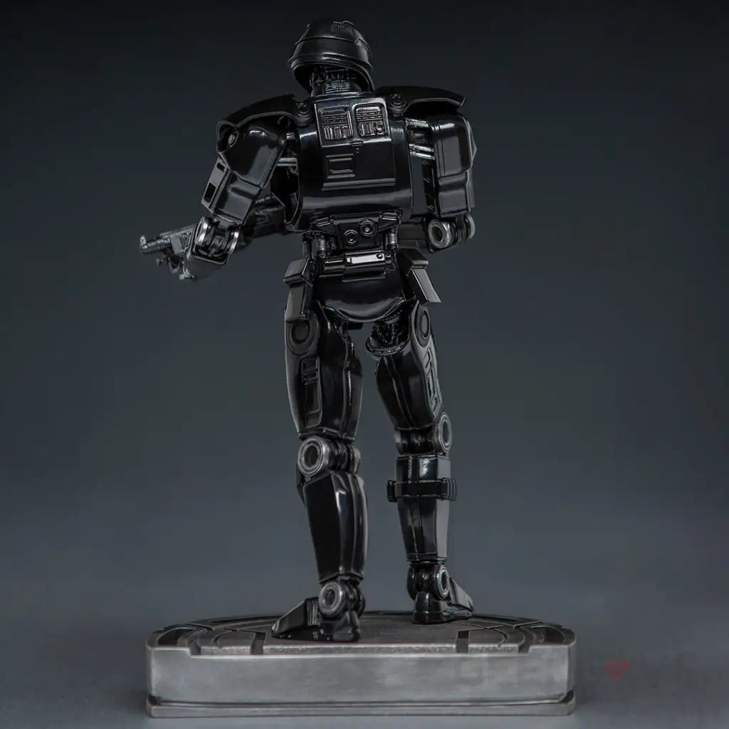 The Mandalorian BDS Dark Trooper 1/10 Art Scale Statue - GeekLoveph