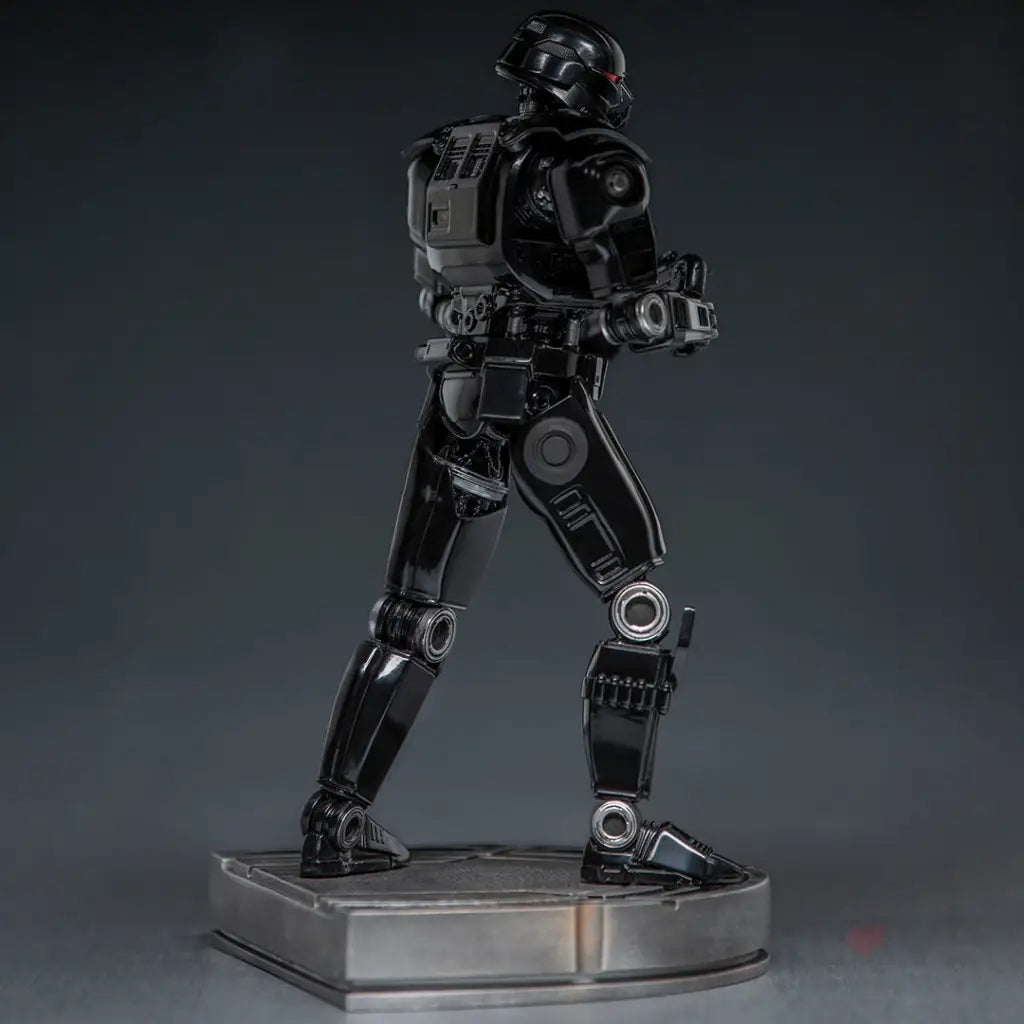 The Mandalorian BDS Dark Trooper 1/10 Art Scale Statue - GeekLoveph