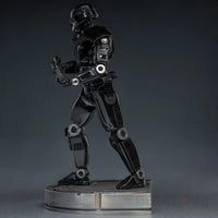 The Mandalorian BDS Dark Trooper 1/10 Art Scale Statue - GeekLoveph