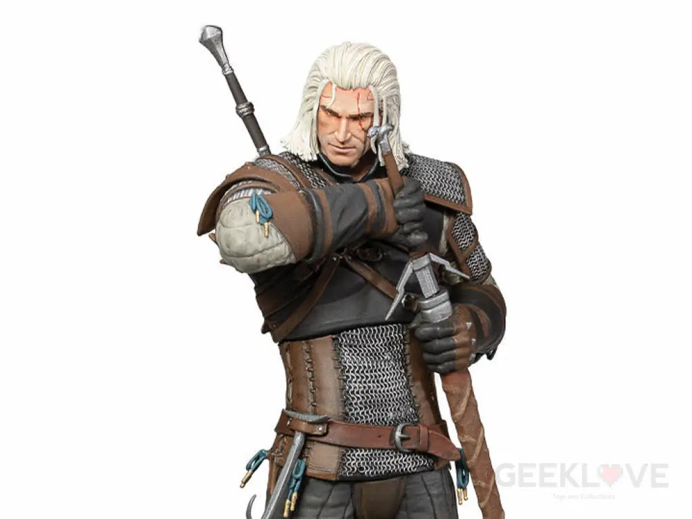 The Witcher 3 - Wild Hunt: Deluxe Heart of Stone Geralt Figure (with interchangeable heads) - GeekLoveph