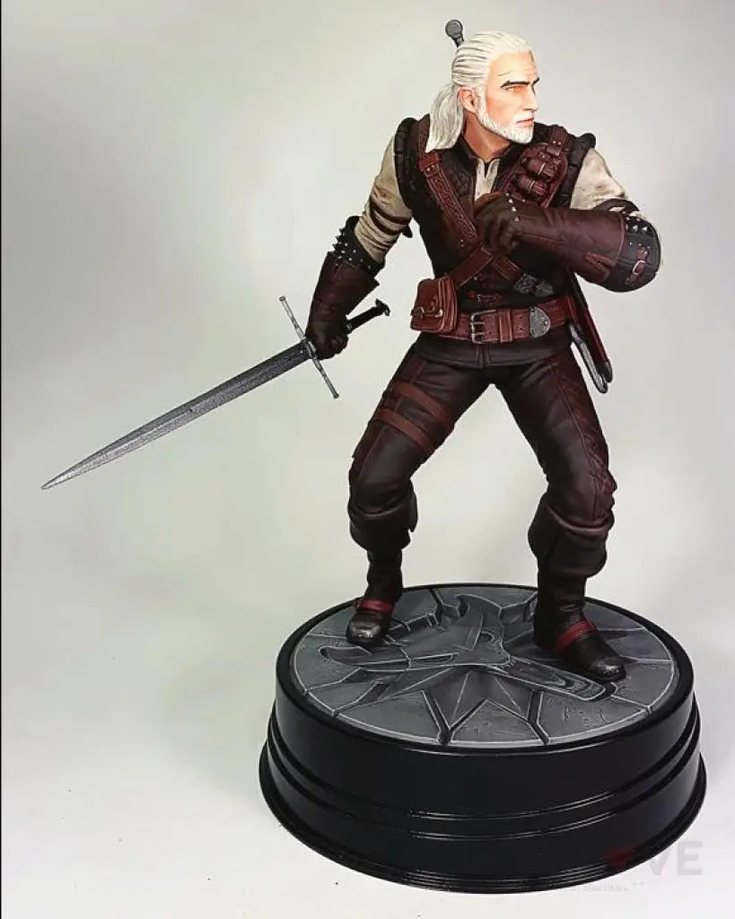 The Witcher 3: Wild Hunt Geralt (Manticore Armor) Figure - GeekLoveph