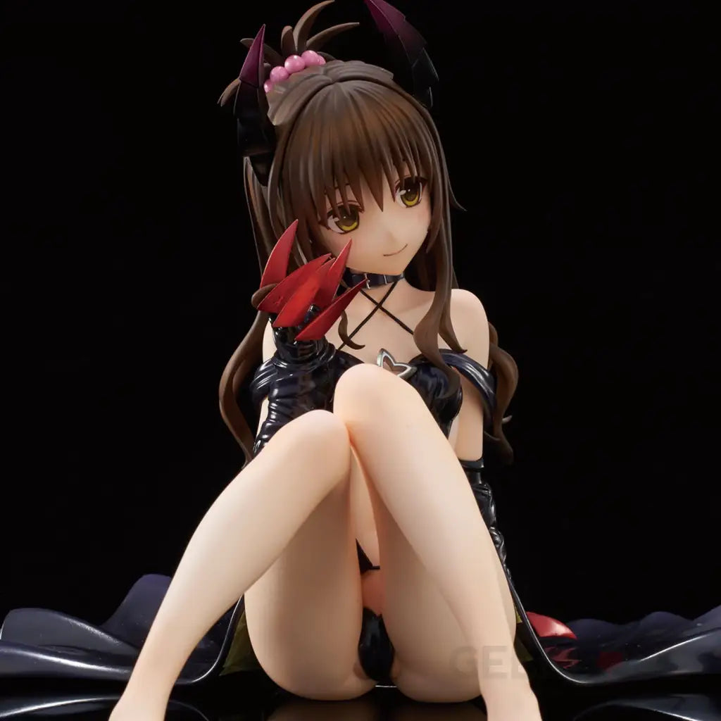 To LOVE Ru -Trouble- Darkness: Yuuki Mikan Darkness ver. 1/6 Scale Figure - GeekLoveph