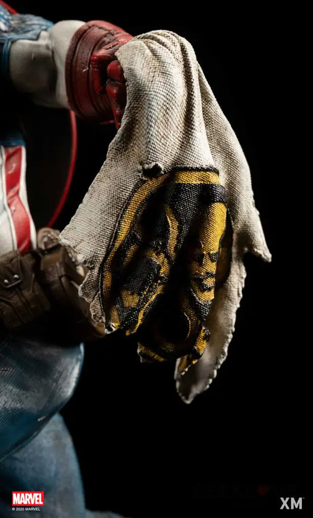 Ultimate Captain America 1/4 Scale (Ver. B) Preorder