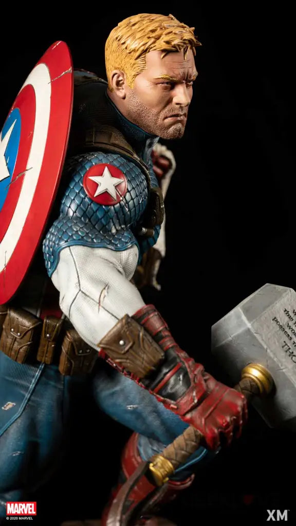 Ultimate Captain America 1/4 Scale (Ver. B) Preorder