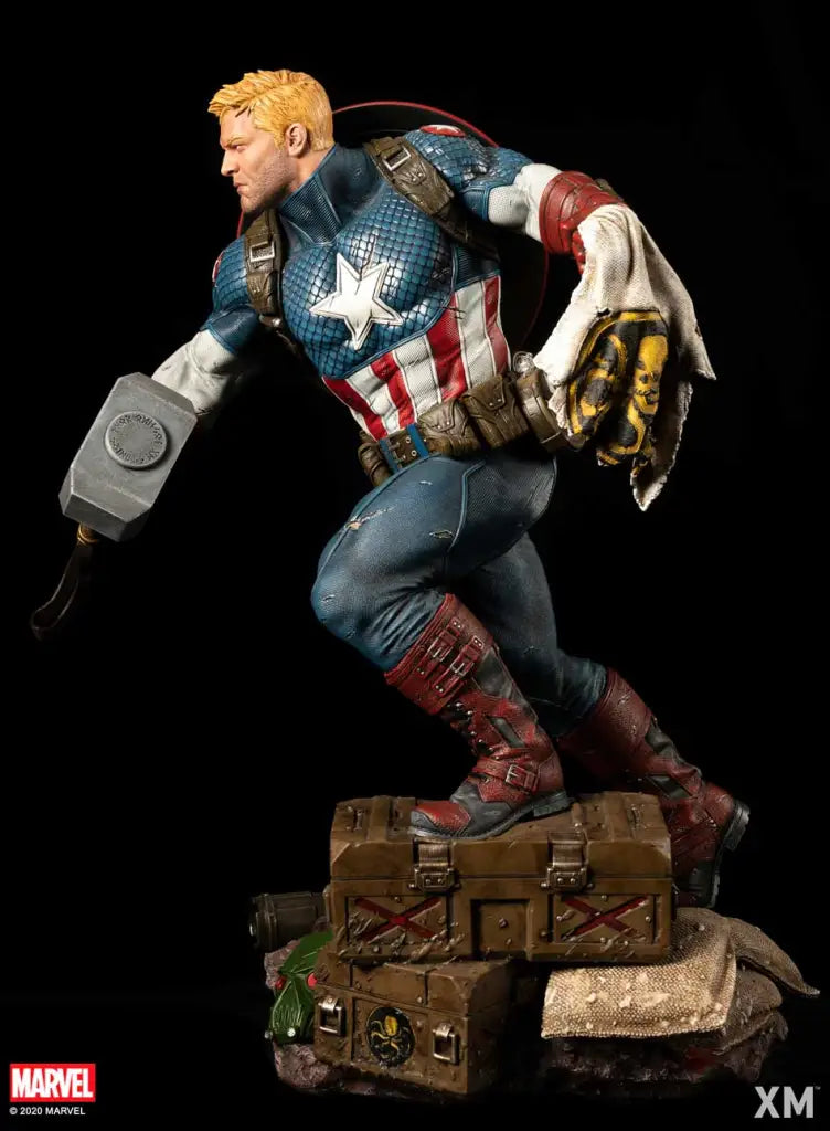 Ultimate Captain America 1/4 Scale (Ver. B) Preorder