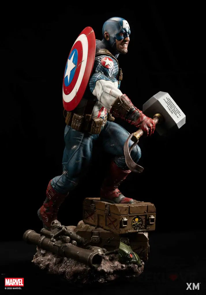 Ultimate Captain America 1/4 Scale (Ver. B) Preorder