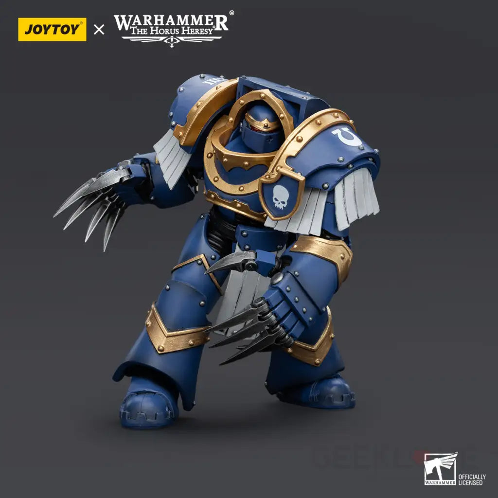 Ultramarines Cataphractii Terminator Squad With Lightning Claws Action Figure