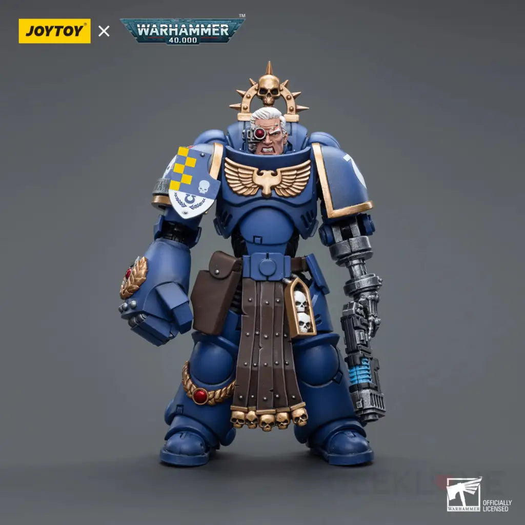 Ultramarines Lieutenant With Power Fist Action Figure
