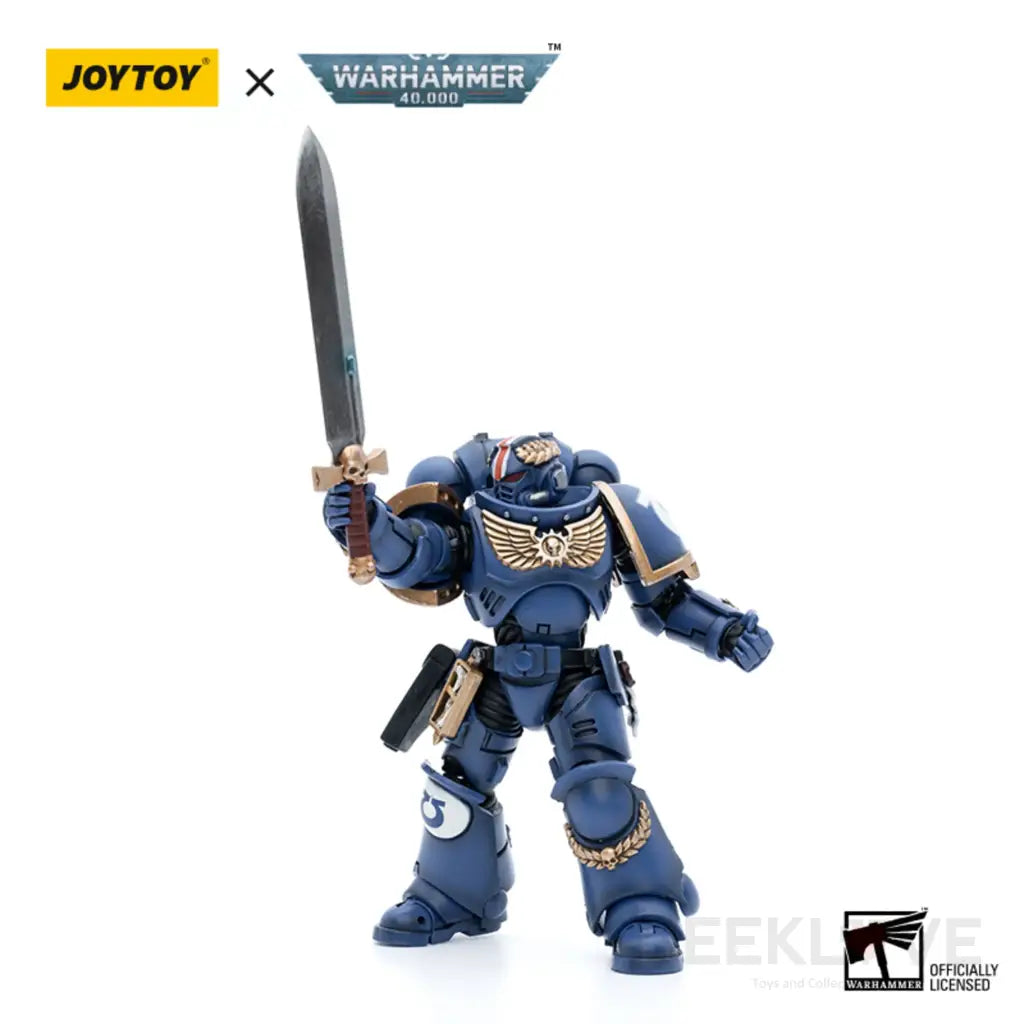 Joytoy Warhammer 40k Ultramarines Lieutenant Argaranthe 1/18 Model