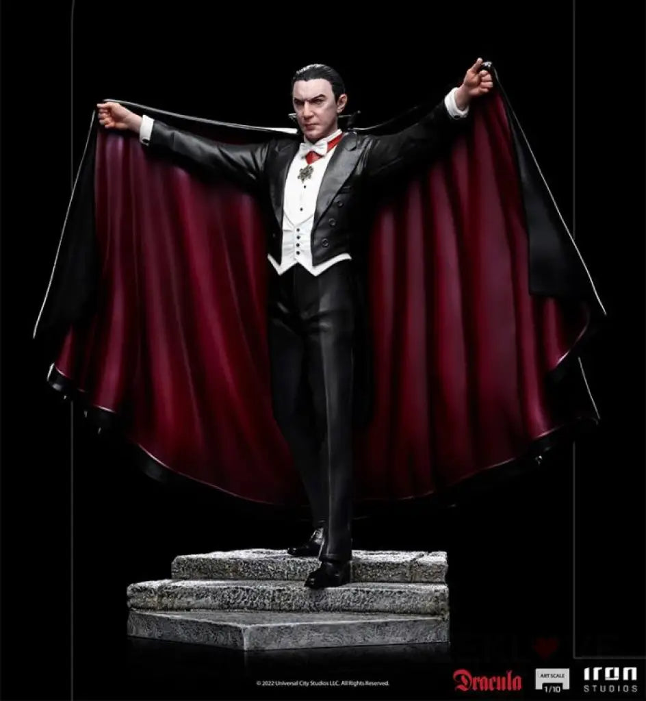 Universal Monsters Dracula Art Scale 1/10 Statue - GeekLoveph