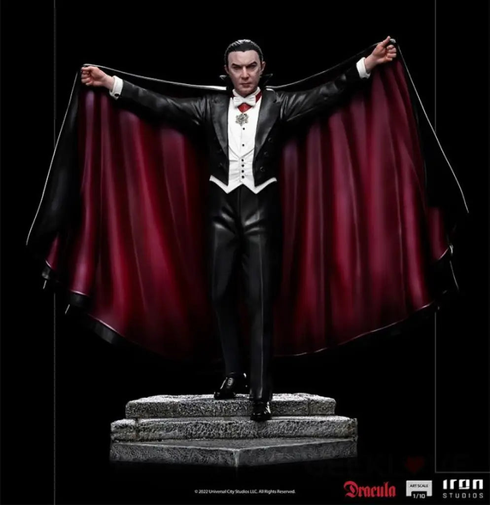 Universal Monsters Dracula Art Scale 1/10 Statue - GeekLoveph