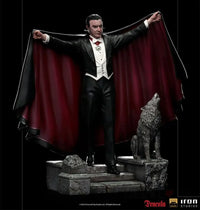 Universal Monsters Dracula Deluxe Art Scale 1/10 Statue - GeekLoveph