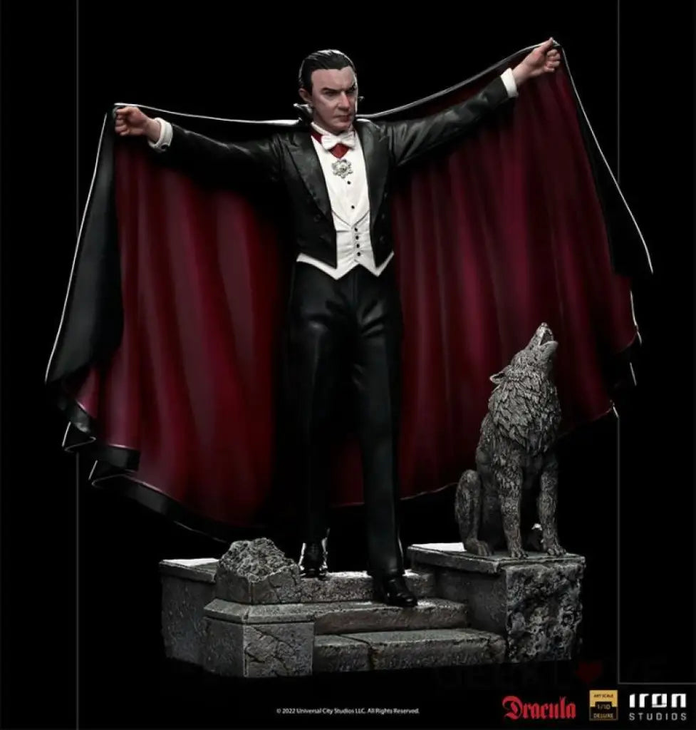 Universal Monsters Dracula Deluxe Art Scale 1/10 Statue - GeekLoveph